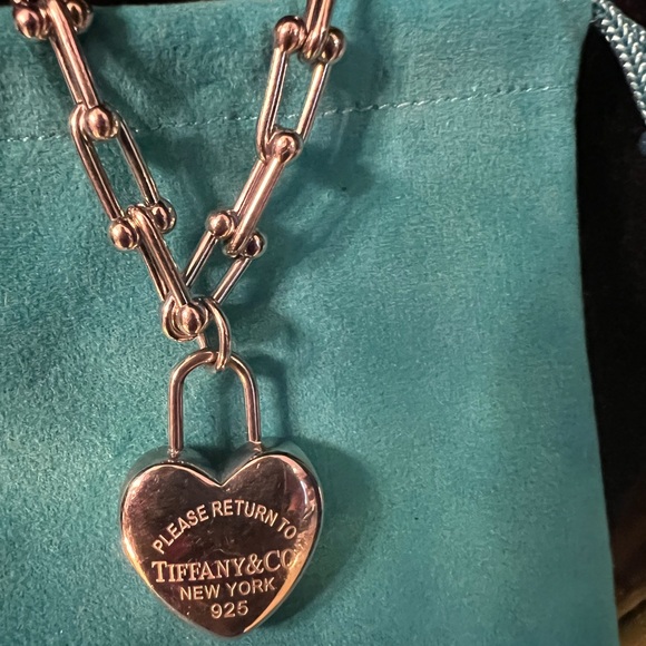 Tiffany & Co. Graduated Link Necklace w/ Return to Tiffany Heart Padlock no box - Picture 4 of 8